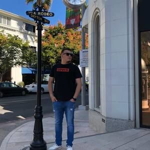 Meet your Posher, Jonathan